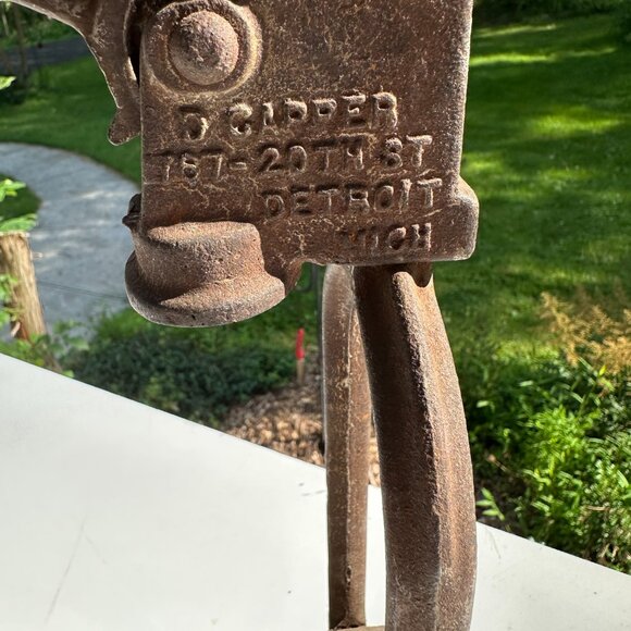 #1918 VINTAGE BOTTLE CAPPER  FOR BEER, ROOT BEER ETC - Picture 10 of 11